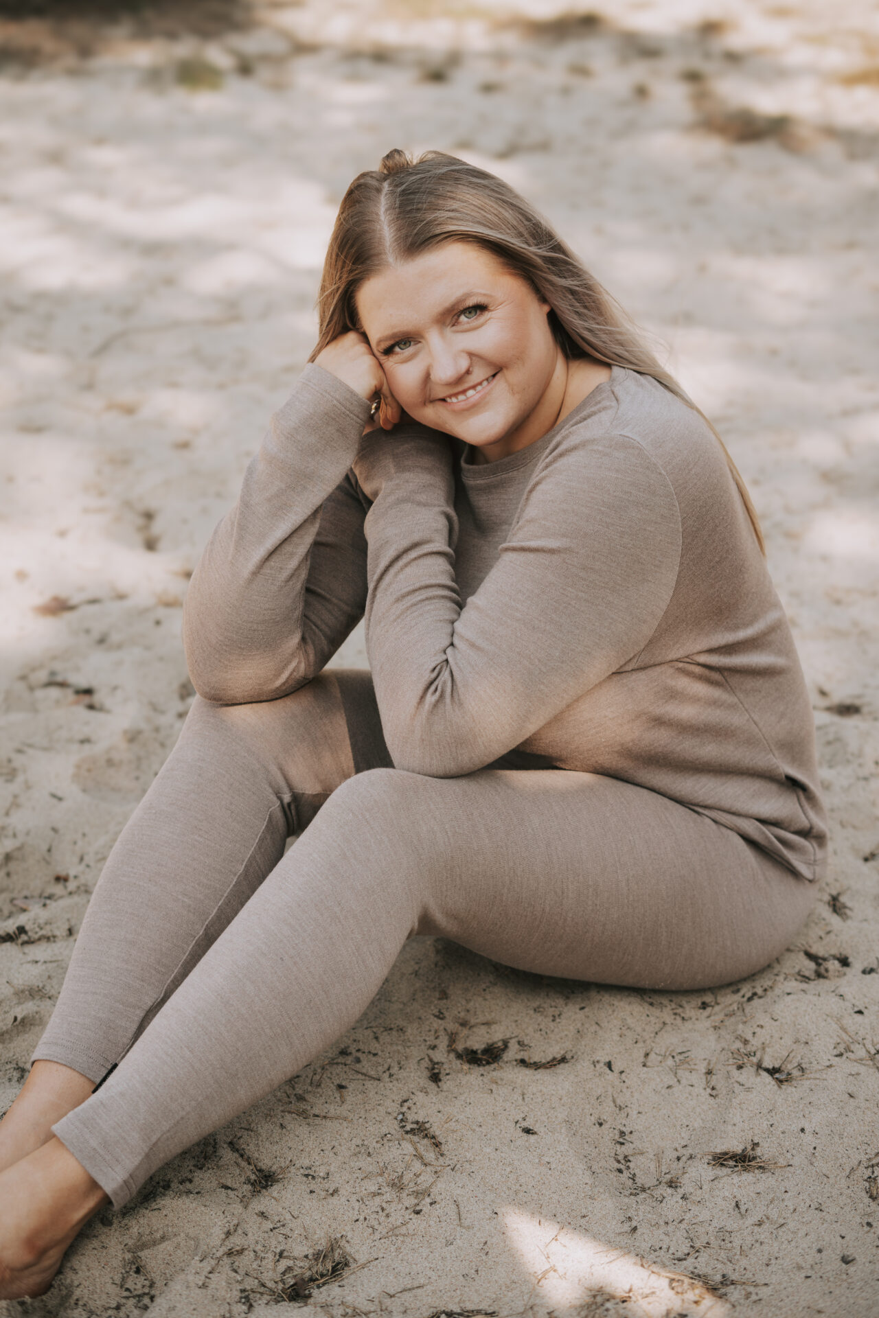 haruu-meriino-pullover-1280x1920-beež