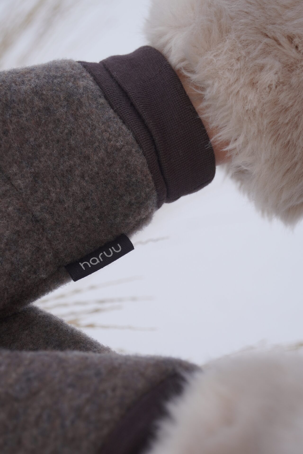 meriinovill, meriino kindad, soojad kindad, talvekindad, meriinotooted, haruu, eesti disain,