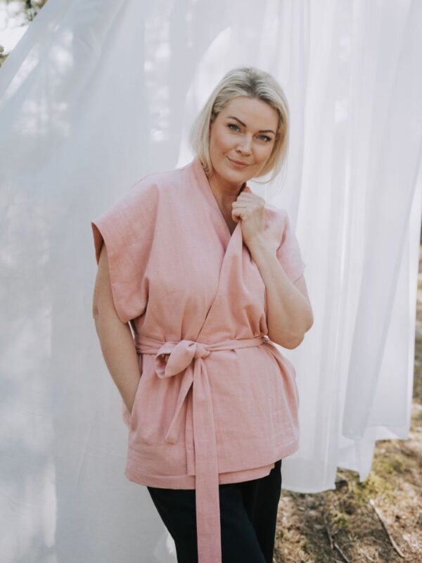 linane kimono, kimono kleit, kimono jakk, kimono, suvine linane, linased riided, linane kangas, haruu, eesti disain, muvavad riided